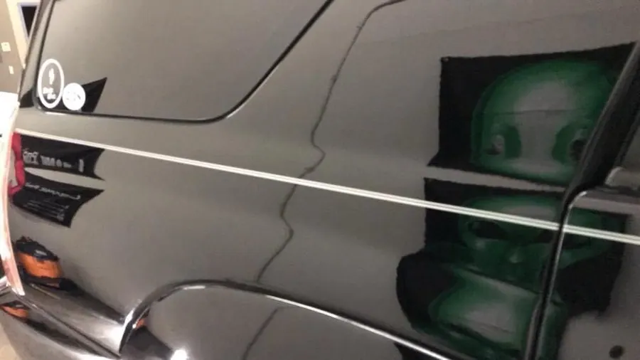 Wet-look gloss on black paint after ceramic coating